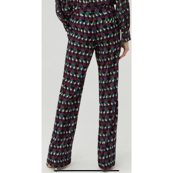 Marella Gancio Velvet Pants Mod Hippie Boho 60’s
Size 2 New With Tags $340 - Picture 2 of 15